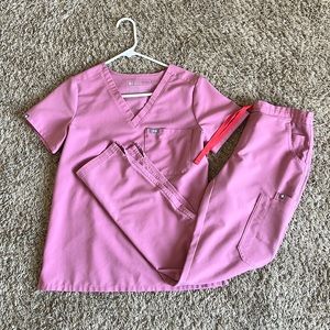 Figs Chalk Pink Scrubs